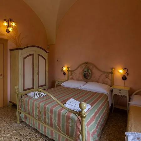 Tenuta Masseria Del Gallo *