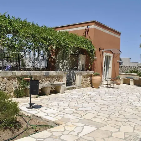 Casa di campagna Tenuta Masseria Del Gallo Calimera (Lecce)